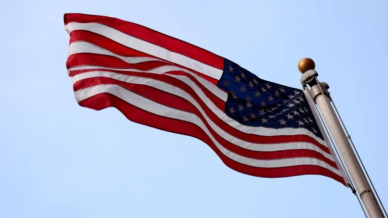 Суд обязал США провести лотерею грин-карт на 55 тысяч виз