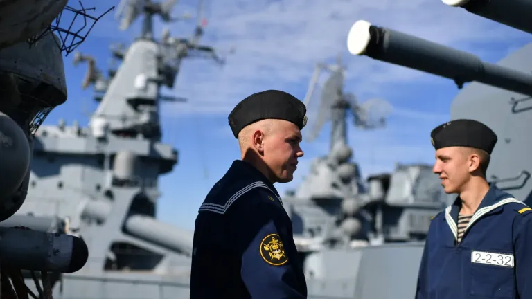 Правительство одобрило упрощённый заход военных кораблей в порты Конго и Камеруна
