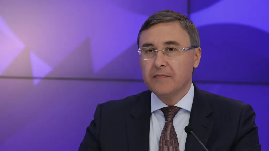 Фальков пригласил Словакию на ПМЭФ-2027 после заседания комиссии