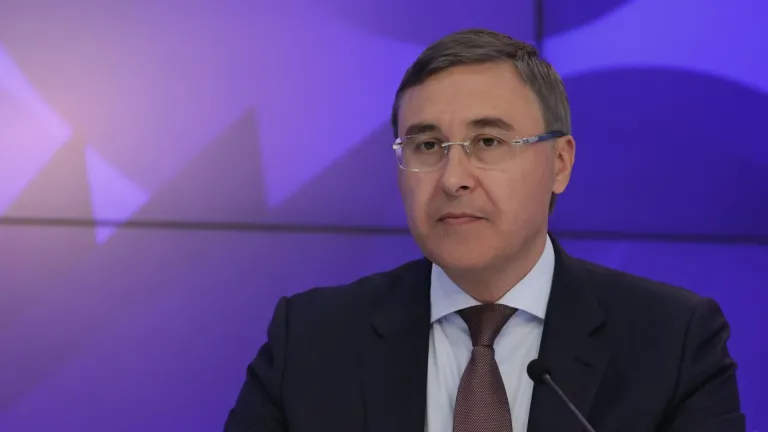 Фальков пригласил Словакию на ПМЭФ-2027 после заседания комиссии