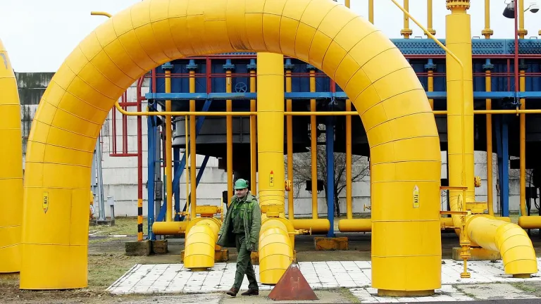 Словакия будет покупать российский газ, пока это разрешено законом