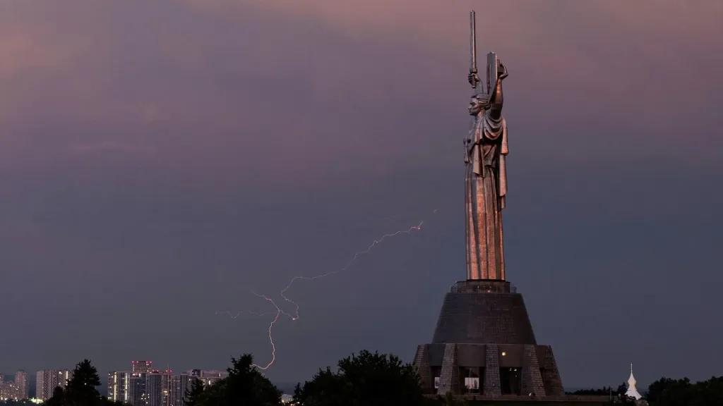 Киев планирует перезахоронить останки гетманов Мазепы и Сагайдачного
