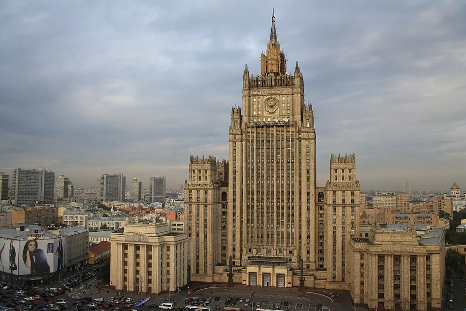 МИД России осудил ордер США на арест Рауля Кастро