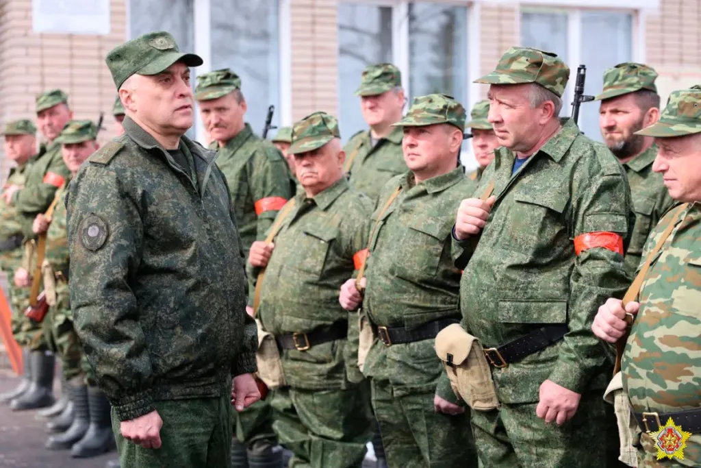 В Белоруссии создадут более 1 тыс. отрядов народного ополчения