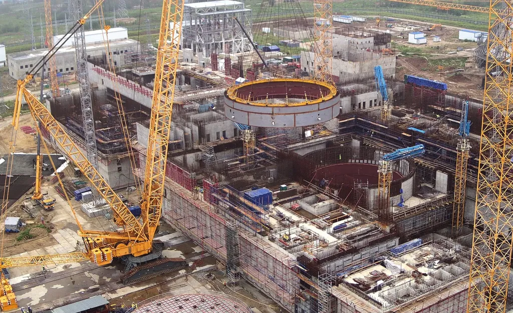 «Росатом» рассчитывает в 2027 году начать строительство четырёх энергоблоков