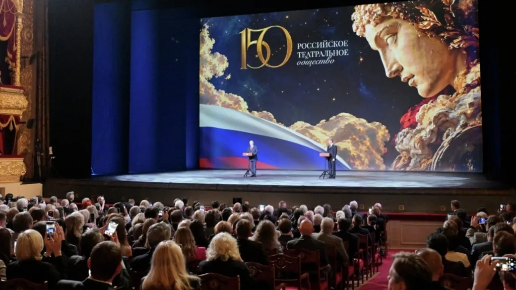 Путин назвал «шизофренией» заявления Европы об угрозе войны