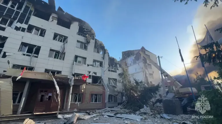 Атака БПЛА на ЛНР: погибли три человека, повреждены дома