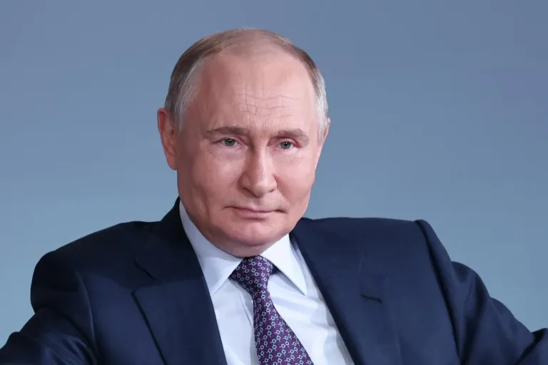 Путин поручил изменить условия «Семейной ипотеки» для многодетных