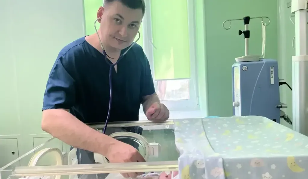 В Челябинске врачи научили есть девочку с расщелиной нёба