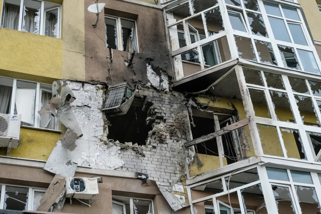 Над Воронежской областью сбили 44 беспилотника, повреждены дома