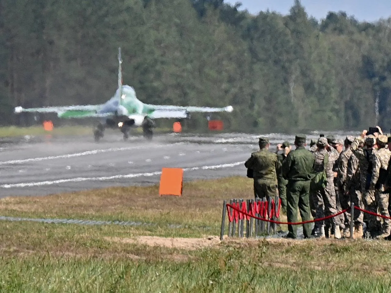 Як-130М встроили в единую боевую сеть