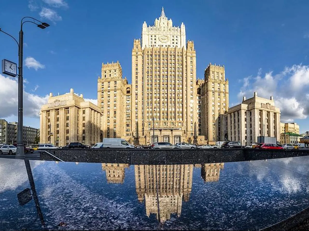 В МИД усомнились в проведении саммита Путина, Трампа и Си